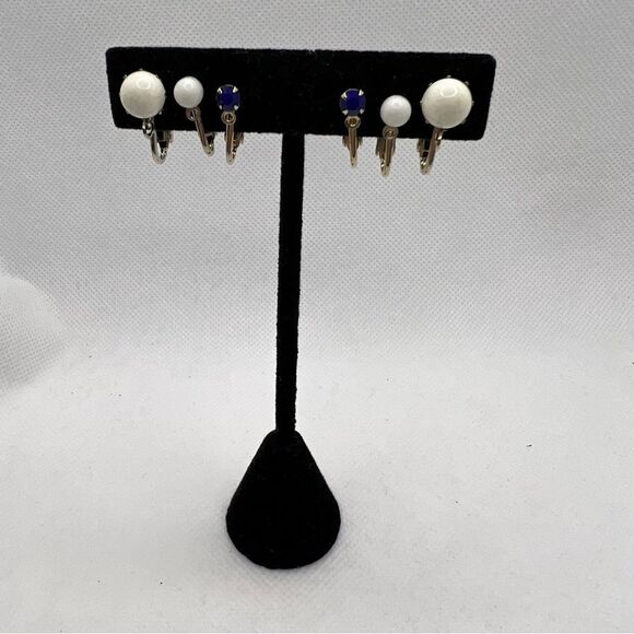 🍭4/$20 Set of three vintage clip on earrings - dark blue and white - Picture 3 of 3